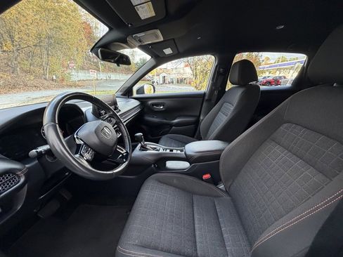 Used 2023 Honda HR-V Sport image 7