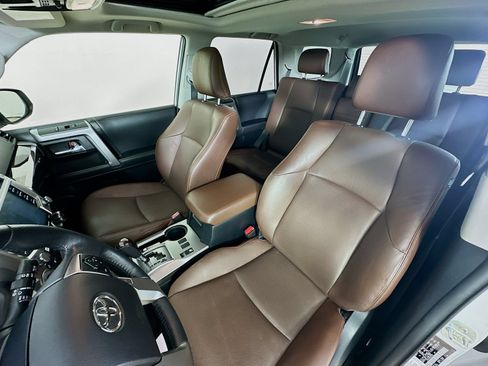 Used 2024 Toyota 4Runner Limited AWD/4WD image 33