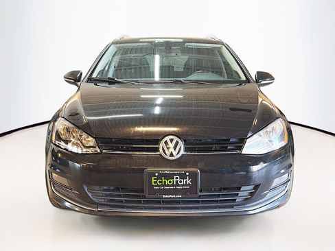 Used 2015 Volkswagen Golf TDI SEL image 2