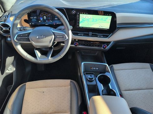 Certified 2025 Chevrolet Equinox ACTIV w/ Safety and Technology Package image 25