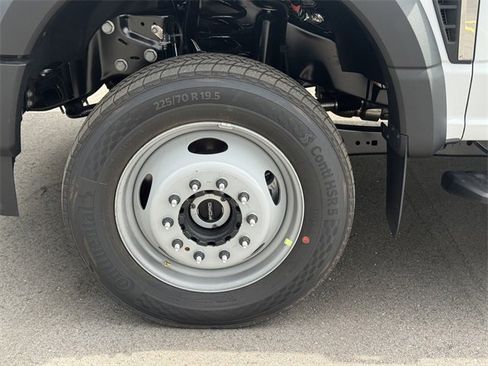 New 2025 Ford F550 XL image 14