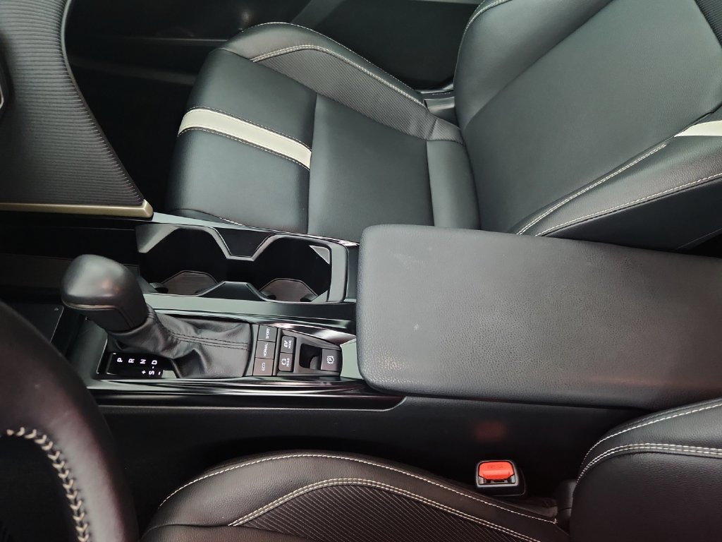 Used 2026 Toyota Camry SE FWD image 32