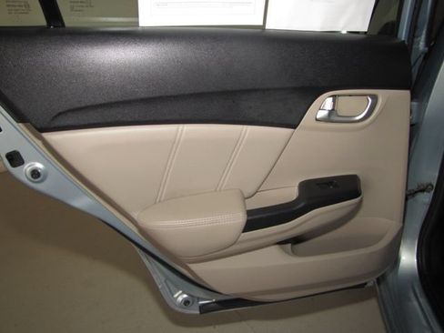 Used 2013 Honda Civic Hybrid Sedan image 13