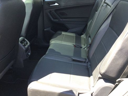 Used 2020 Volkswagen Tiguan SE w/ Panoramic Sunroof Package AWD/4WD image 20