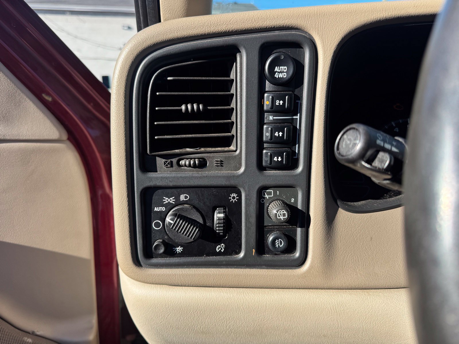 Used 2004 Chevrolet Suburban LT w/ Preferred Equipment Group AWD/4WD image 17