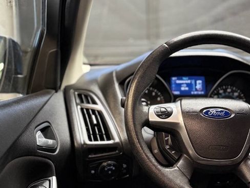 Used 2014 Ford Focus SE w/ Equipment Group 201A image 17