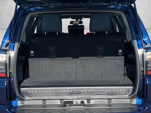 Used 2018 Toyota 4Runner SR5 Premium image 4