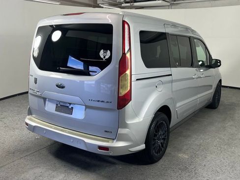 Used 2017 Ford Transit Connect Titanium FWD image 8