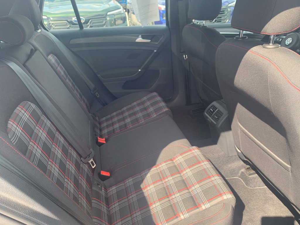 Used 2020 Volkswagen Golf 4-Door FWD image 23