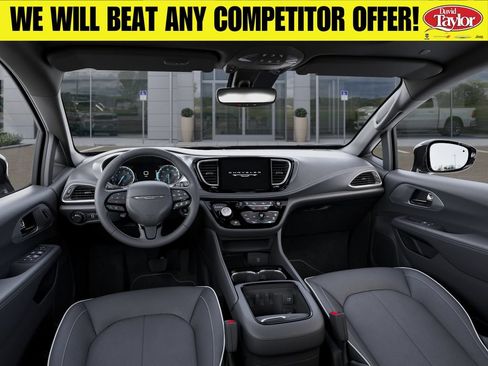 New 2027 Chrysler Pacifica Limited AWD/4WD image 15
