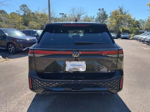 New 2026 Volkswagen Tiguan SE R-Line FWD image 5