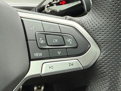 New 2025 Volkswagen Tiguan SE R-Line image 11