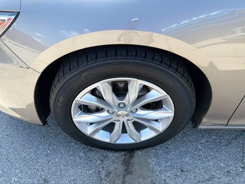 Used 2023 Chevrolet Malibu LT FWD image 9