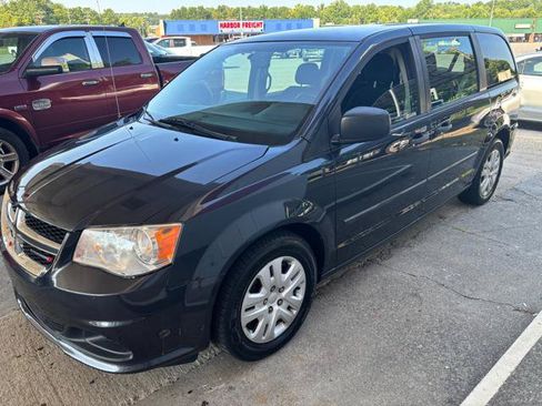 Used 2014 Dodge Grand Caravan American Value Package w/ UConnect Hands-Free Group FWD image 8