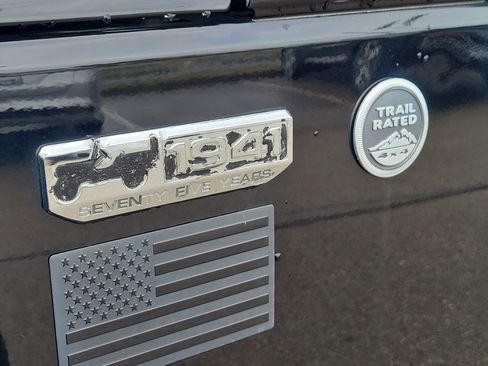 Used 2016 Jeep Wrangler Sport image 6