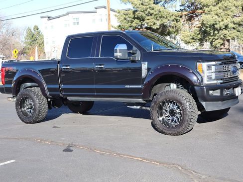 Used 2019 Ford F350 Platinum w/ Platinum Ultimate Package image 2