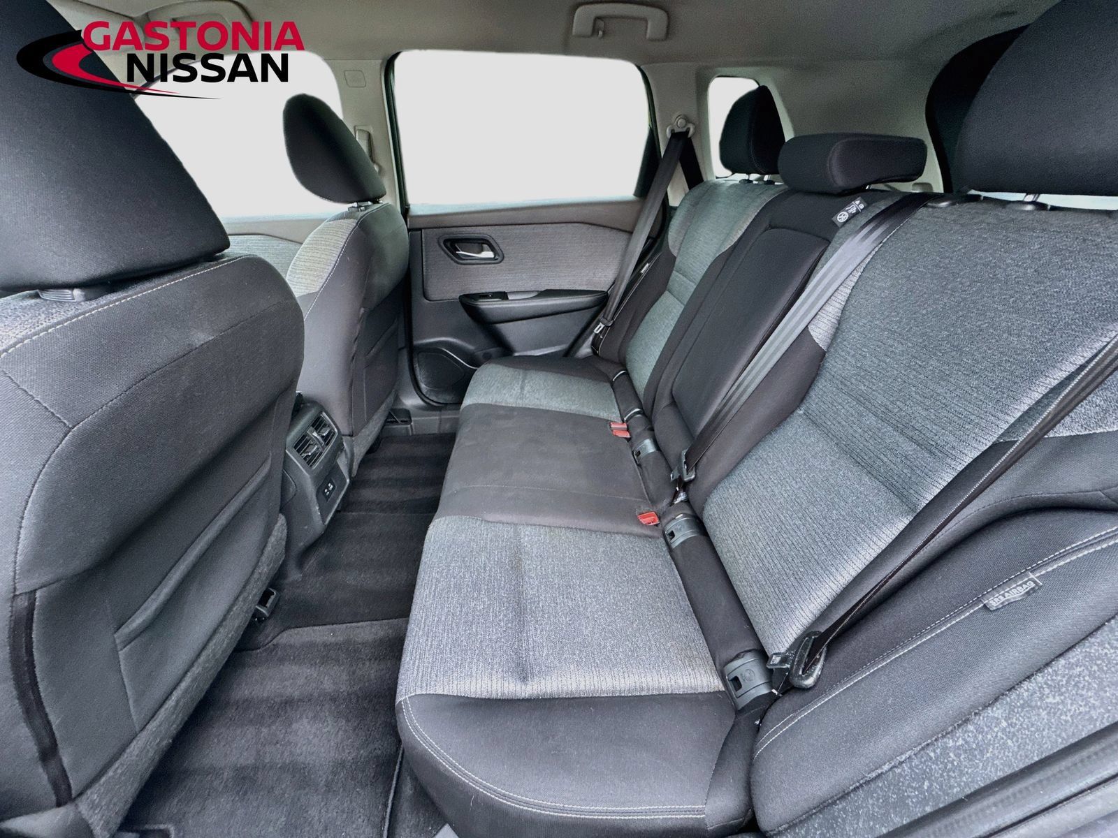Used 2021 Nissan Rogue SV FWD image 30