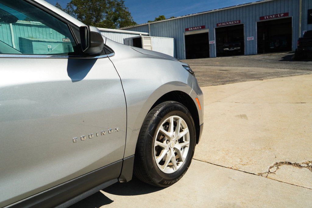 Used 2024 Chevrolet Equinox LT FWD image 18