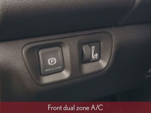 Used 2021 GMC Acadia SLE w/ Driver Convenience Package image 18
