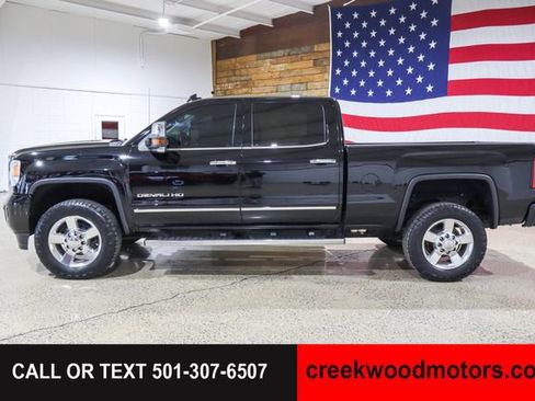 Used 2015 GMC Sierra 2500 Denali w/ Duramax Plus Package AWD/4WD image 6