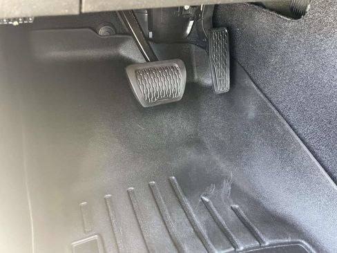 Used 2022 Jeep Wrangler Unlimited Sport AWD/4WD image 16