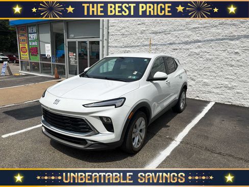 Used 2024 Buick Encore GX Preferred w/ Comfort Package AWD/4WD image 1