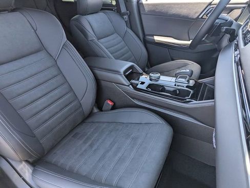 New 2026 Mitsubishi Outlander LE FWD image 6