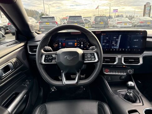 Used 2025 Ford Mustang GT Premium image 21