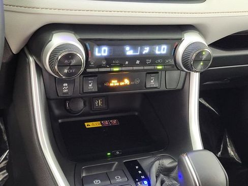 Used 2025 Toyota RAV4 XLE Premium w/ Weather Package AWD/4WD image 31