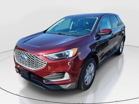 Used 2024 Ford Edge SEL image 2