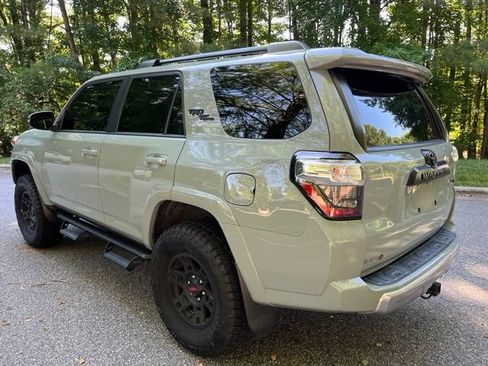Used 2022 Toyota 4Runner TRD Off-Road Premium w/ Moonroof Package AWD/4WD image 7