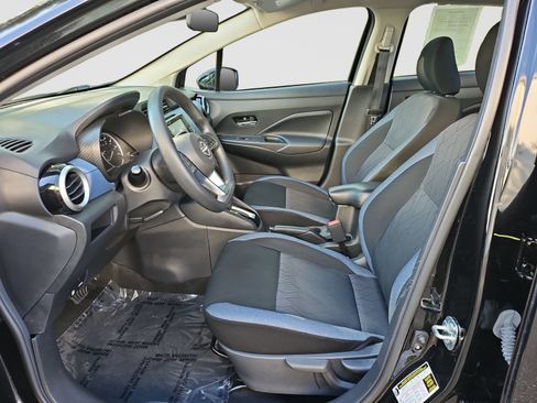 Used 2025 Nissan Versa SV FWD image 22
