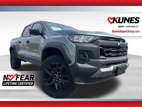 Used 2023 Chevrolet Colorado Trail Boss w/ Technology Package image 1