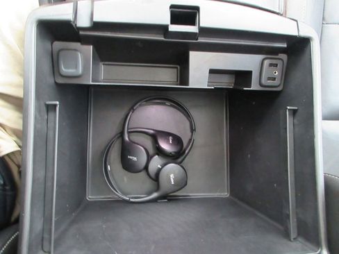 Certified 2017 Chevrolet Tahoe LT w/ LT Signature Package image 32