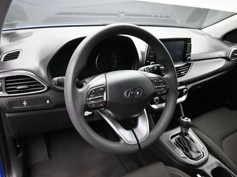 Used 2018 Hyundai Elantra GT image 13