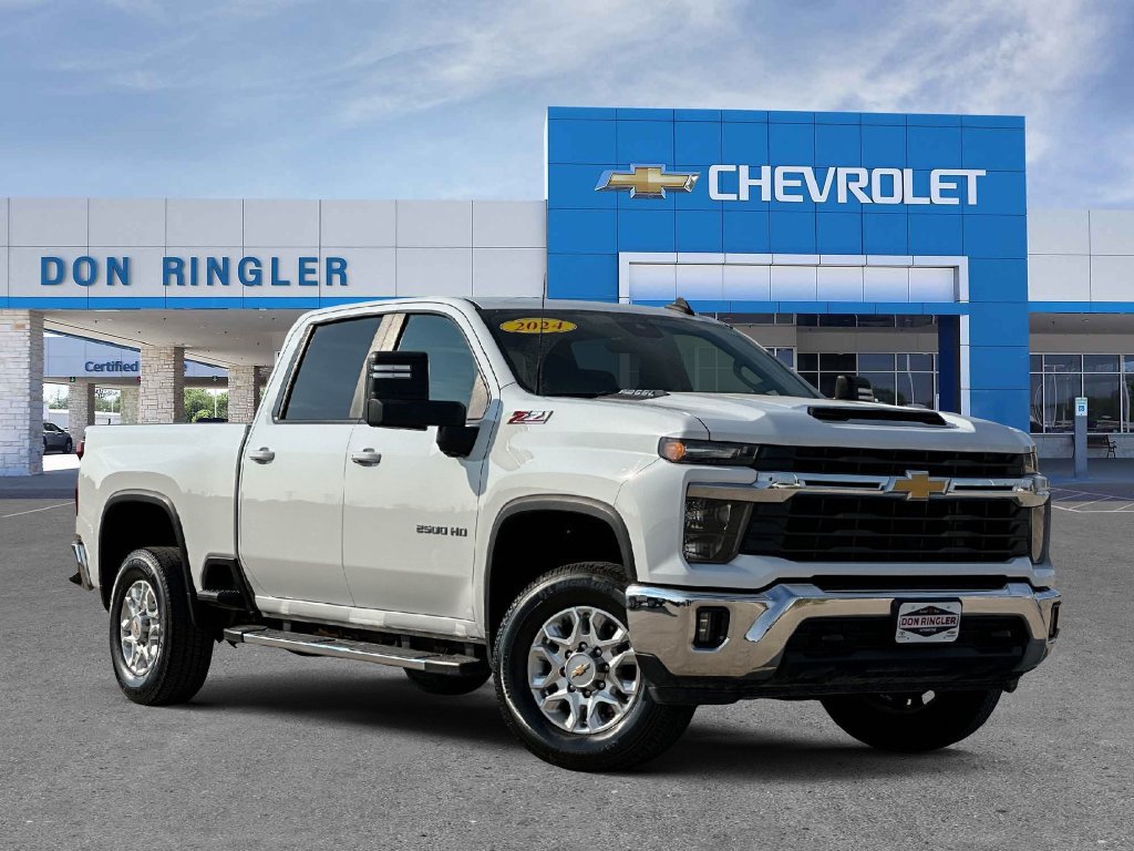 Used 2024 Chevrolet Silverado 2500 LT AWD/4WD image 1