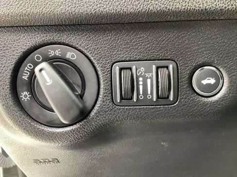 Used 2022 Dodge Charger SXT w/ Leather Interior Group image 15