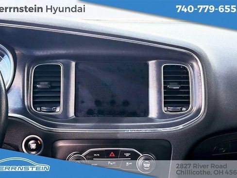 Used 2018 Dodge Charger R/T image 9