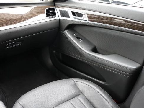 Used 2016 Hyundai Genesis 3.8 w/ Option Group 02 image 14