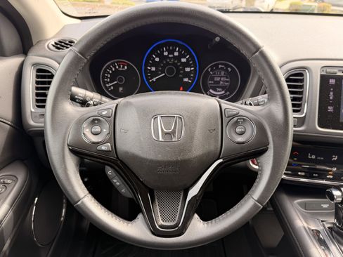 Used 2018 Honda HR-V EX-L image 17