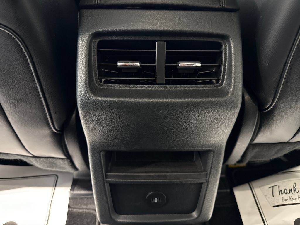 Used 2024 Ford Edge SEL AWD/4WD image 38