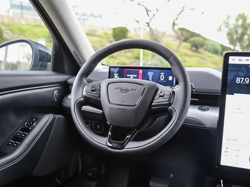 Used 2023 Ford Mustang Mach-E Select image 19