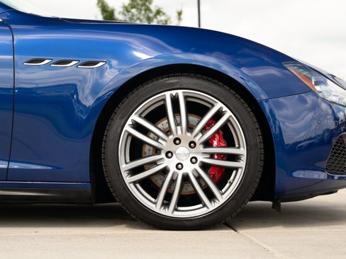 Used 2015 Maserati Ghibli S Q4 AWD/4WD image 29