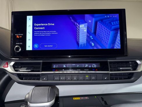 Certified 2025 Toyota Sienna XLE w/ XLE Plus Package AWD/4WD image 29
