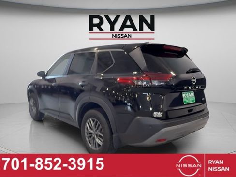 Certified 2023 Nissan Rogue S image 3