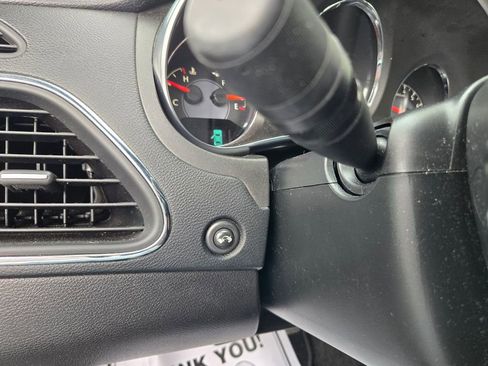 Used 2013 Chrysler 200 S FWD image 19