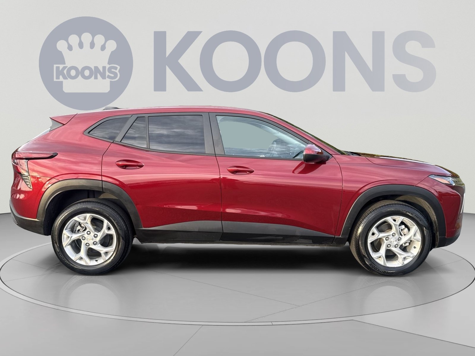 Used 2024 Chevrolet Trax LS w/ LS Convenience Package FWD image 12