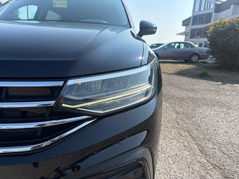 Used 2023 Volkswagen Tiguan SE FWD image 8