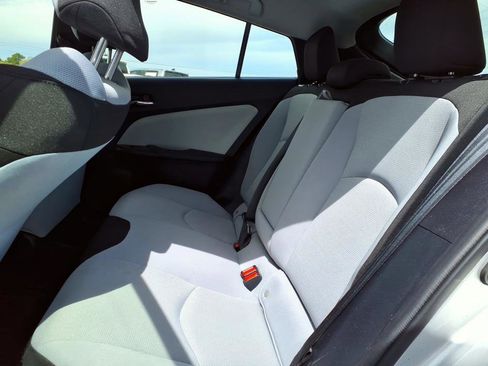 Used 2021 Toyota Prius L Eco image 13