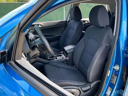 Used 2021 Hyundai Tucson SE w/ Cargo Package image 8